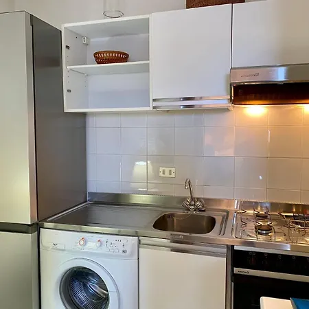 Villaggio Est Aparthotel