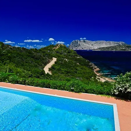 Villaggio Est A San Teodoro