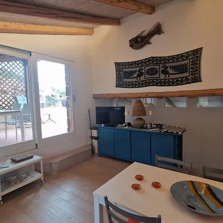 Villaggio Est A San Teodoro Aparthotel 3*