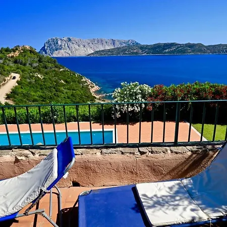 Aparthotel Villaggio Est A Capo Coda Cavallo San Teodoro (Sardinia)