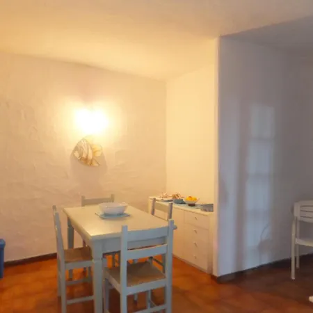 Villaggio Est A Capo Coda Cavallo Apart Otel 3*