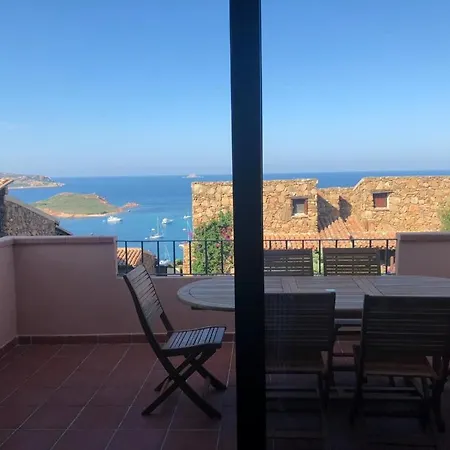 Villaggio Est A Capo Coda Cavallo Aparthotel 3*