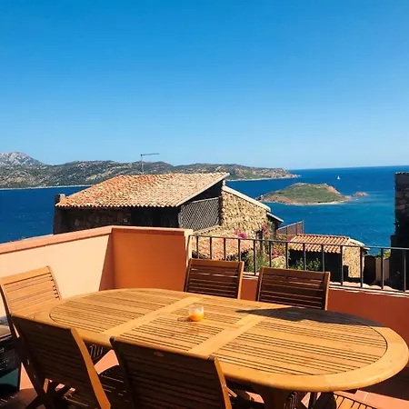 Aparthotel Villaggio Est A Capo Coda Cavallo 3*