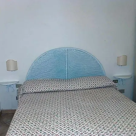 Villaggio Est A Capo Coda Cavallo Aparthotel 3*