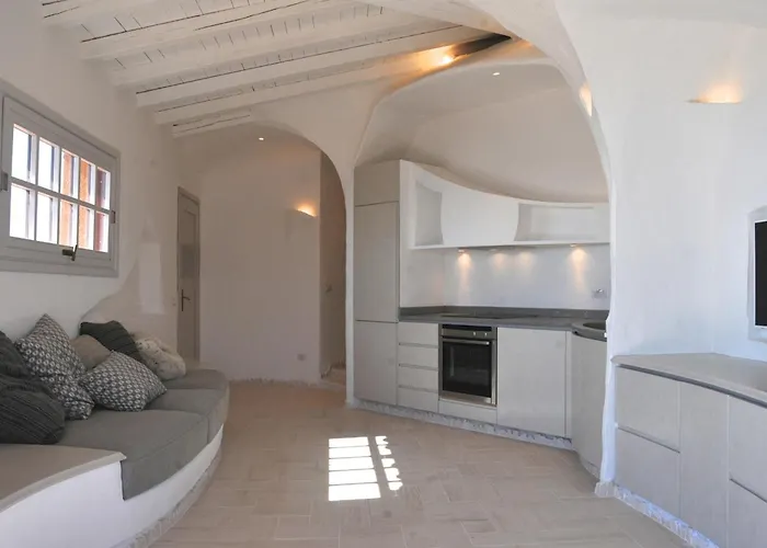 Villaggio Est A San Teodoro 公寓式酒店 3*